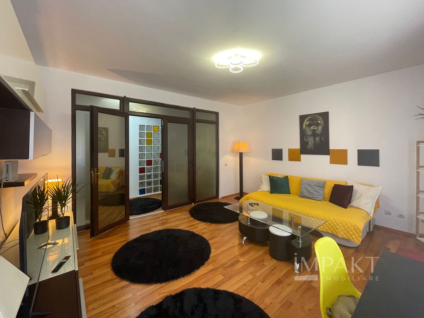 Apartament cu 3 camere in Andrei Muresanu! - Poză 1
