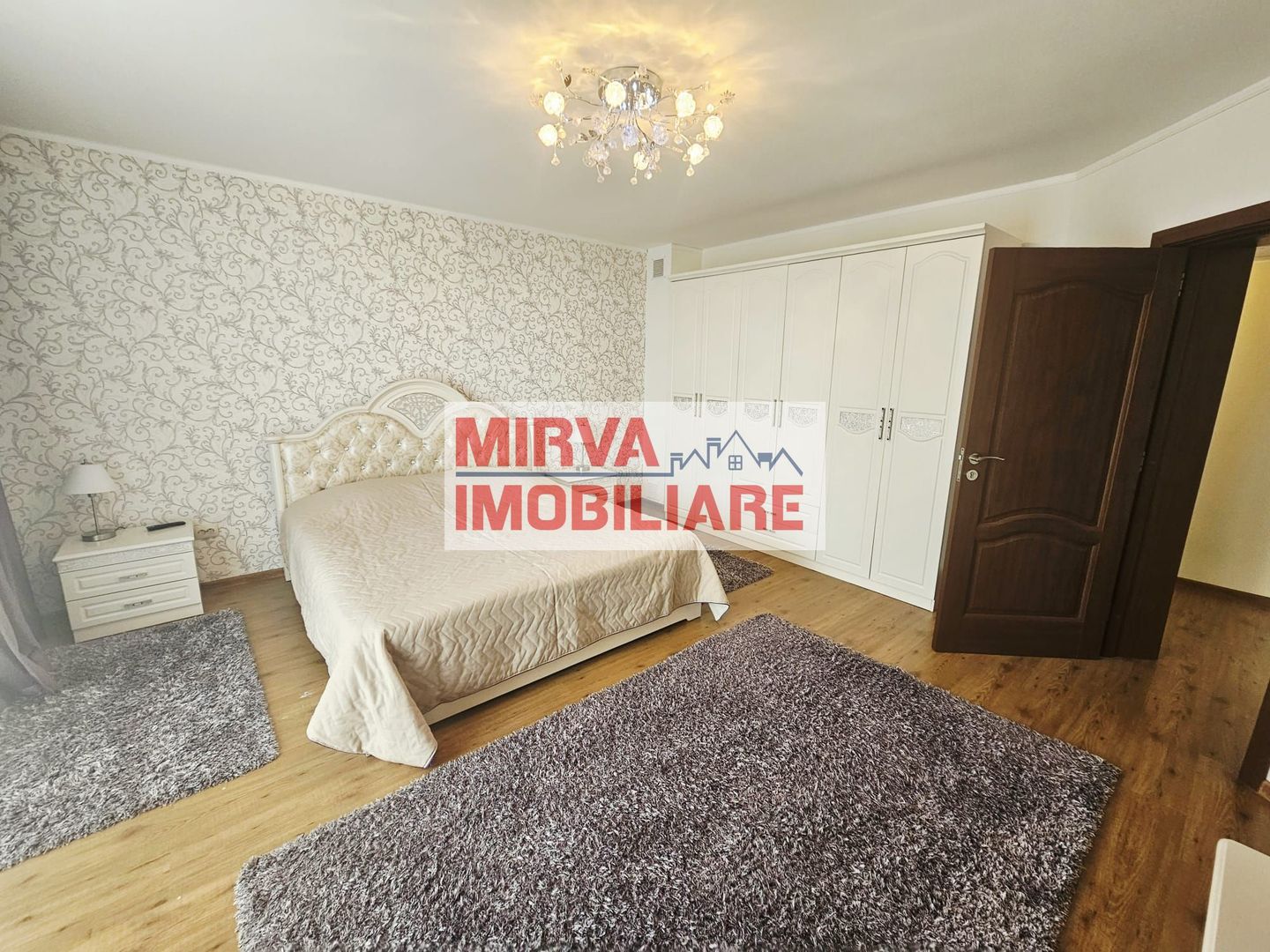 Vilă spațioasă Strejnicu S+P+1E+M, 8 camere, garaj, teren 595 mp - Poză 67