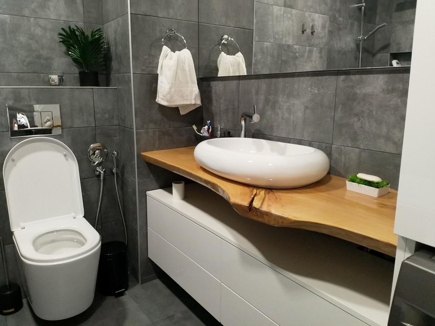 Casa S+P+E+M | 605 mp utili | 10 camere | 3 bucatarii | 4 bai | 3 terase | Garaj - Poză 15