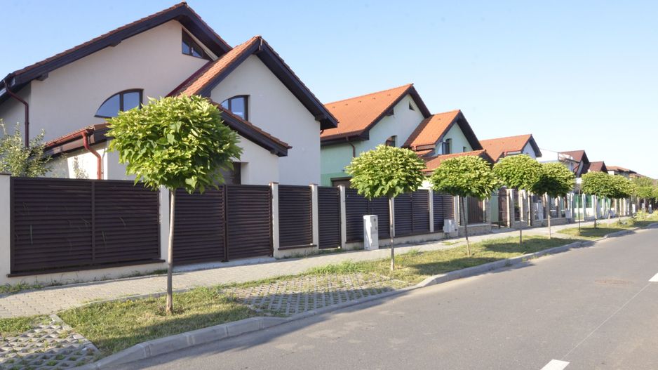 Inchiriem casa noua individuala 4 camere cu garaj - Poză 2