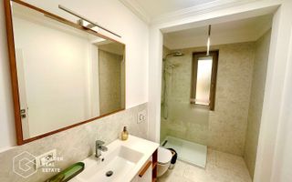 Apartament premium, zona Subcetate, 3 camere, 2 bai, loc parcare, sala, piscina - Poză 15