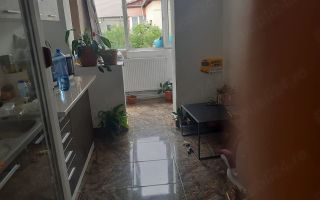 Apartament  2 camere Lipovei  cu centrala - Poză 1