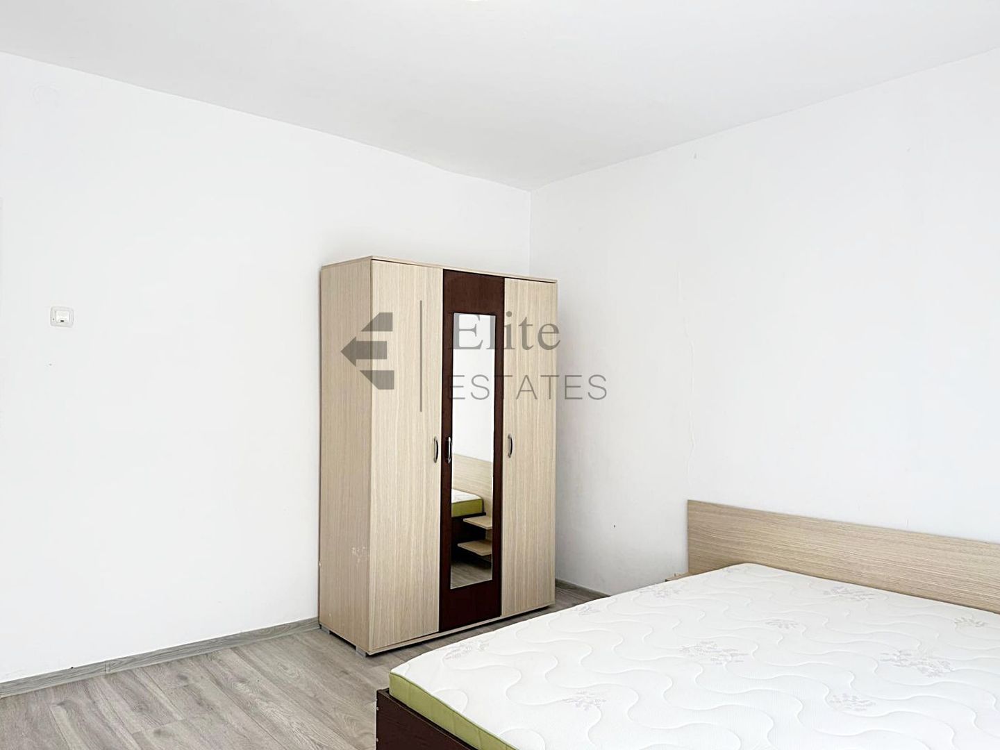 Apartament 1 camera de inchirat Bld. Decebal Oradea - Poză 2