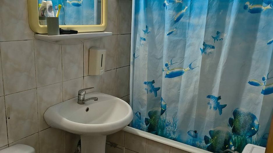 Apartament cu 4 camere, etaj 3, VASLUI zona CENTRU - DONICI; - Poză 4