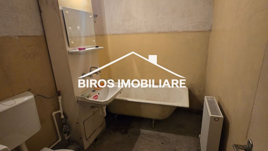 4 decomandate Rovine - Pizza Ibiza - Poză 6