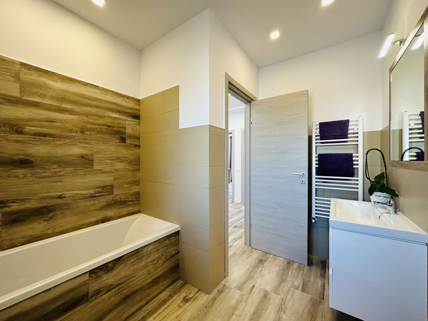 INCHIRIAT - Casa Segmentul Lux - 3 dormitoare & dressing - Prima Inchiriere - Poză 27