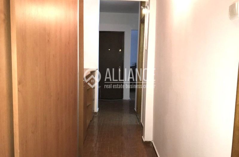GARA-ABATOR- Apartament de 3 camere foarte spatios si luminos! - Poză 13