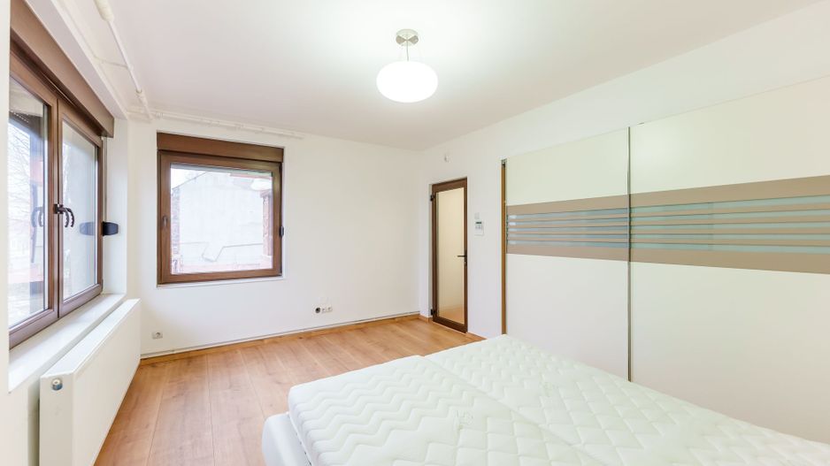 Casă deosebită două nivele în Battonya - Poză 6