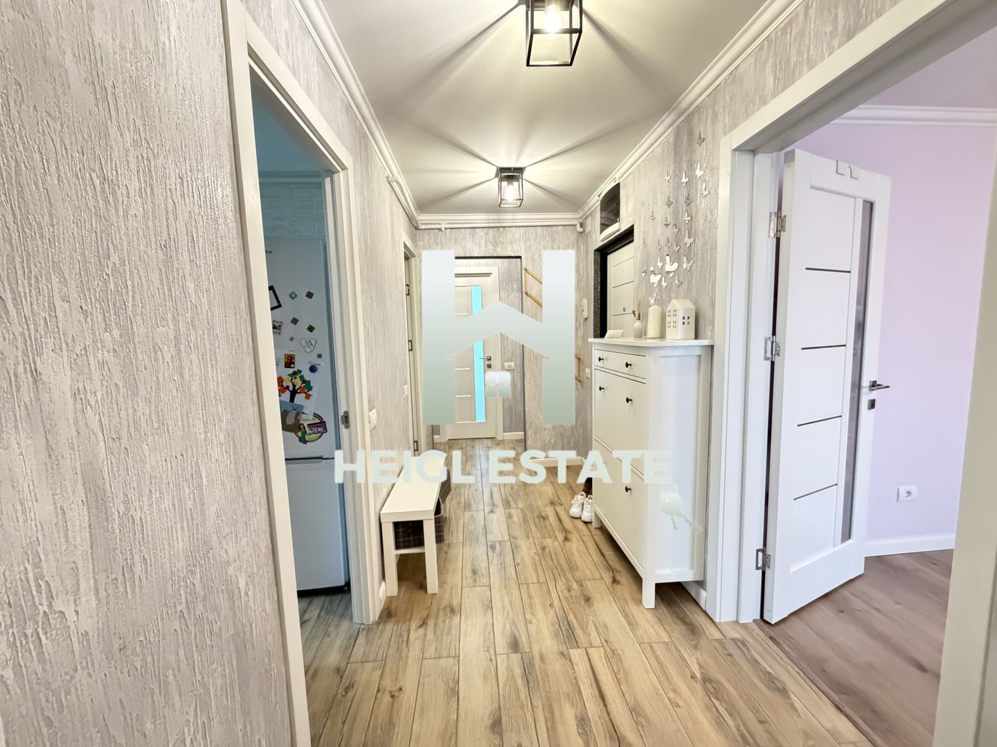 Apartament decomandat cu 3 camere si 2 bai in zona Soarelui - Poză 3