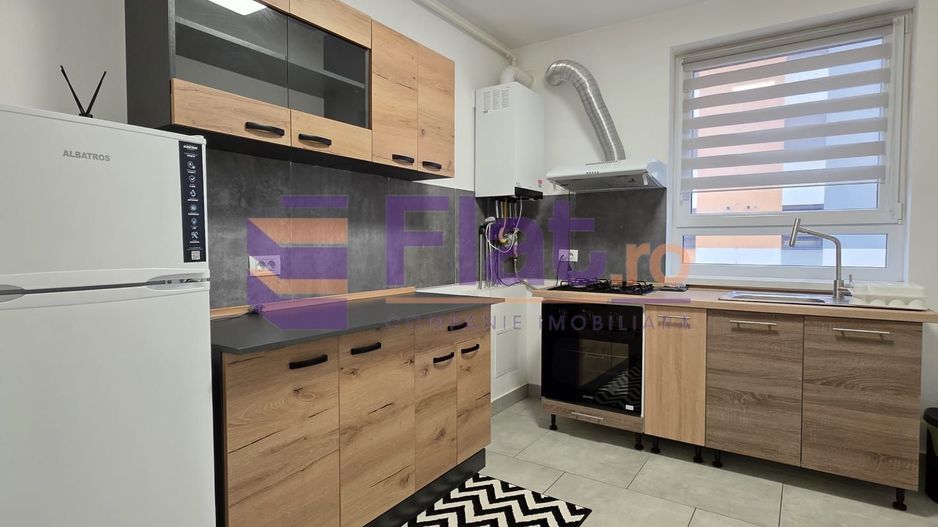 2 Camere Inchiriere zona Coresi - Poză 6