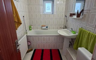 Apartament decomandat, 2 camere, de vânzare, zona Center Nemeș! - Poză 9