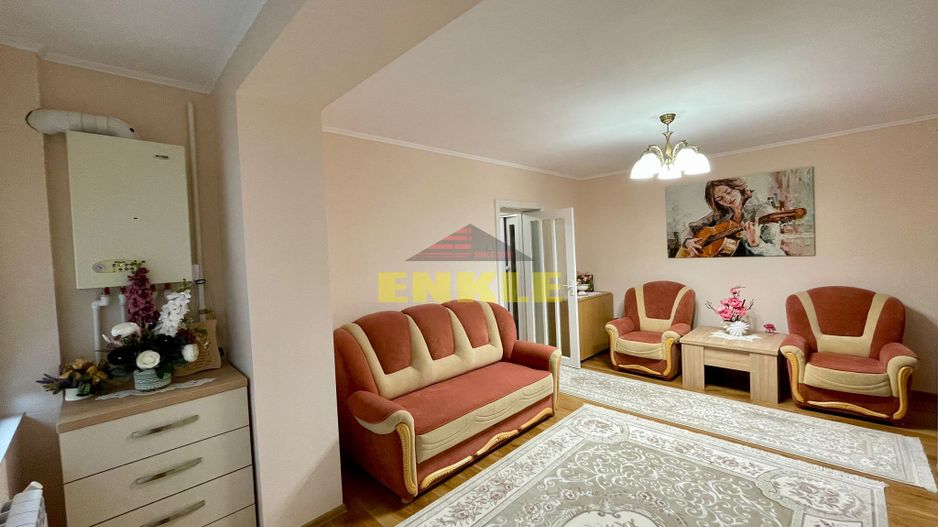 De vanzare apartament cu doua camere, zona Marchian - Poză 4