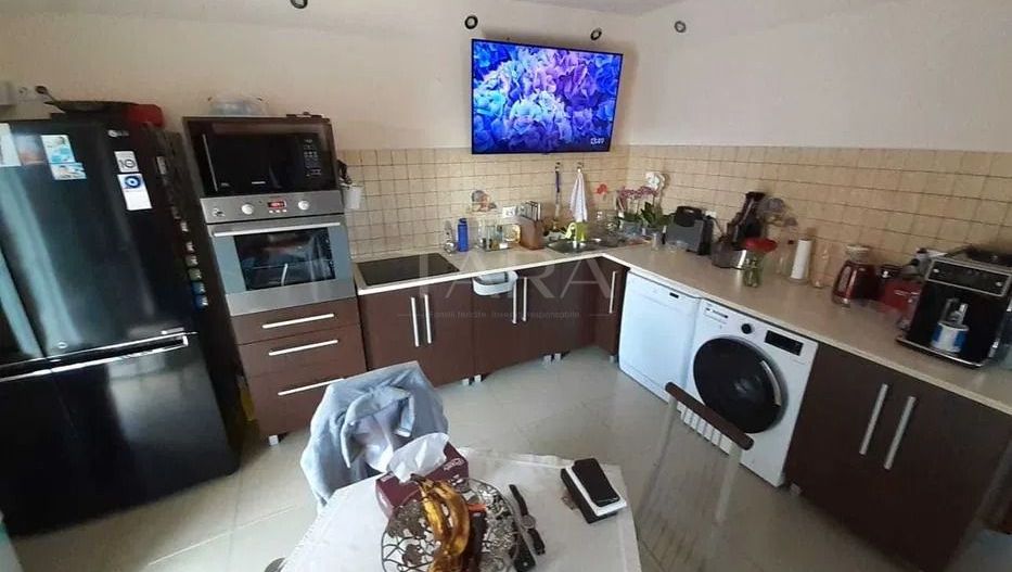 Casa cu 7 camere in Apahida - Poză 1