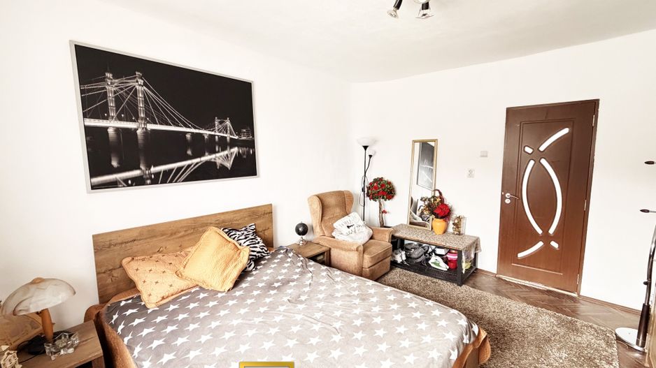 Casă de vânzare | Gai, Arad | Teren generos, acces din două străzi - Poză 5