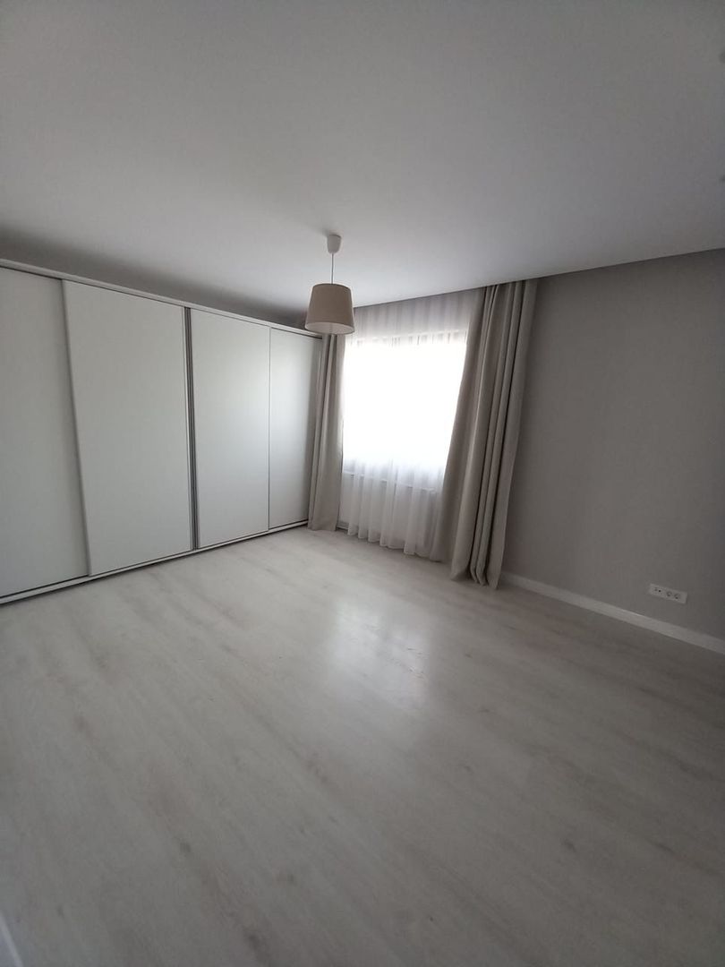 Vila de inchiriat Complex Oxford | Garaj - Poză 8