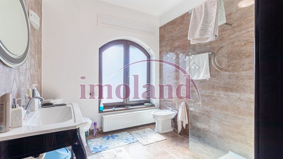 Vila cu piscina si garaj - 6 dormitoare - Pantelimon - Poză 18