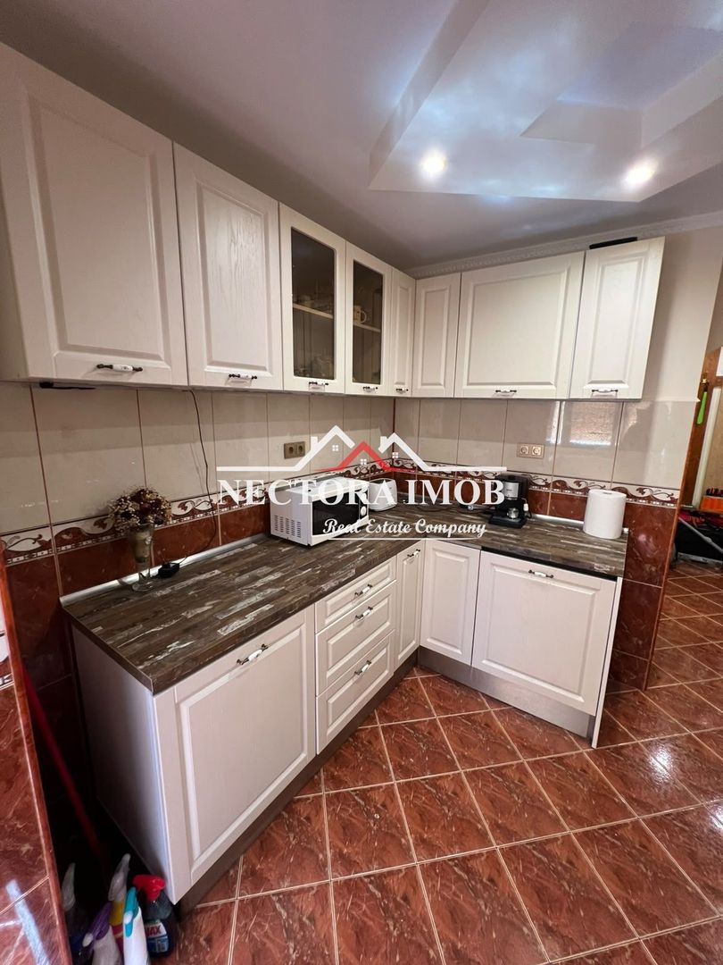 NECTORA IMOB-Apartament 3 camere, Zona Decebal, 68 mp, Et.3, Parcare - Poză 4