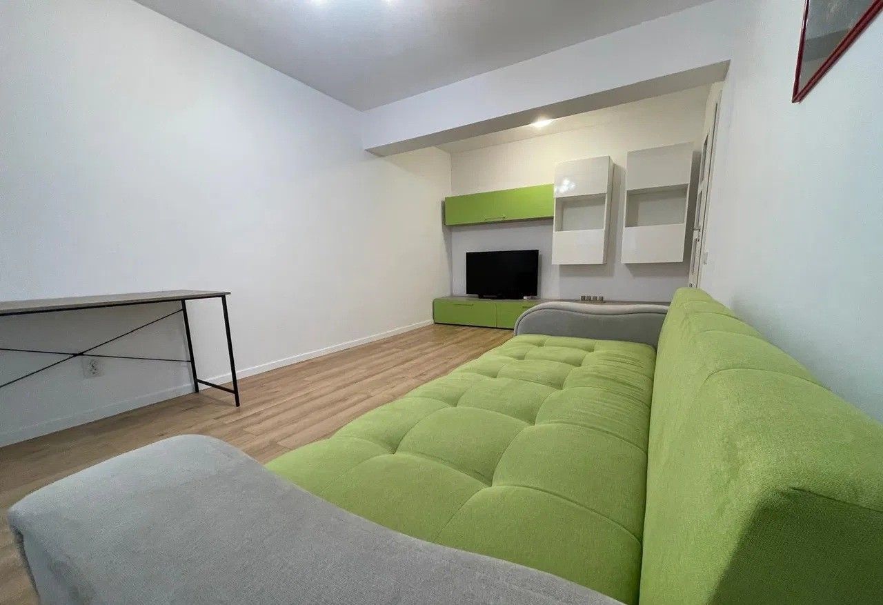 Apartament 2 camere Aparatorii Patriei | Decomandat | Parcare inclusa - Poză 3