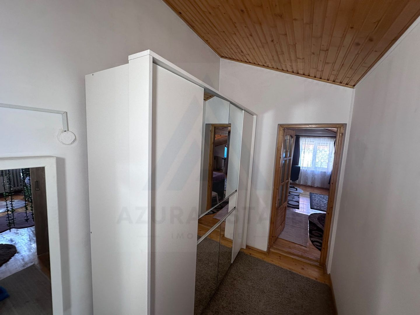 Apartament 3 camere decomandat  78 mp pivnita curte  in zona Centrala - Poză 9