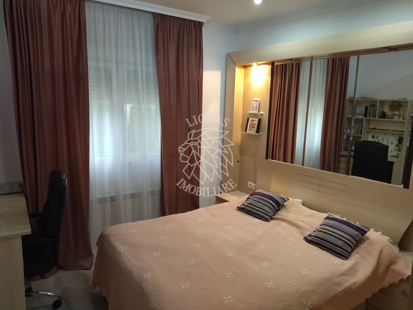 Casa de Lux 7 camere-270 mp-curte amenajata-teren 2312 mp-Salva - Poză 5