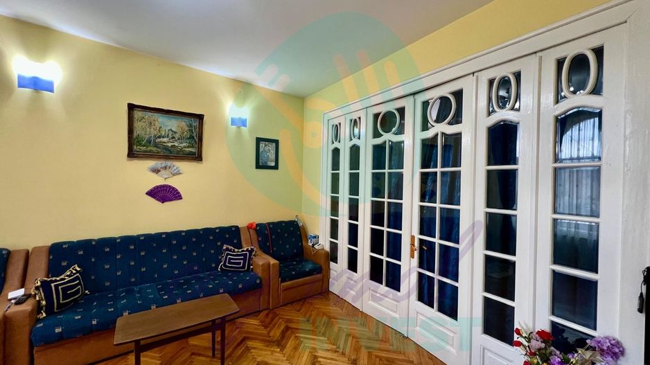 Apartament în vilă interbelică Unirii – Carol | | Curte | Ideal cabinet/birou - Poză 5