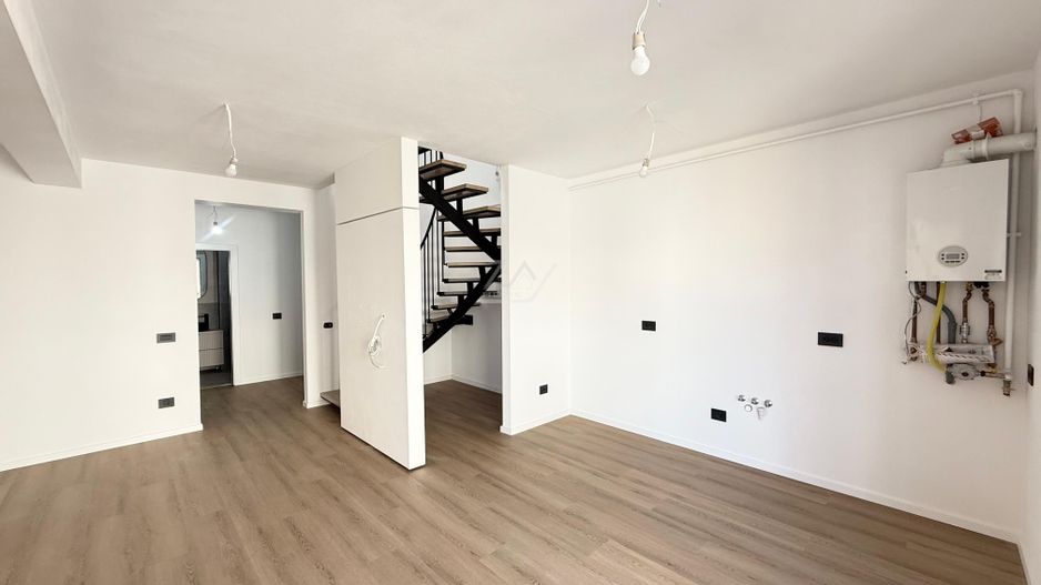 Ap pe 2 niveluri. 4 camere, 2 bai. 2 locuri de parcare. - Poză 2