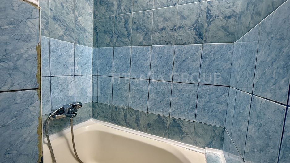 Garsoniera decomandata, etaj intermediar - Zona Tractorul, Coresi - Poză 10