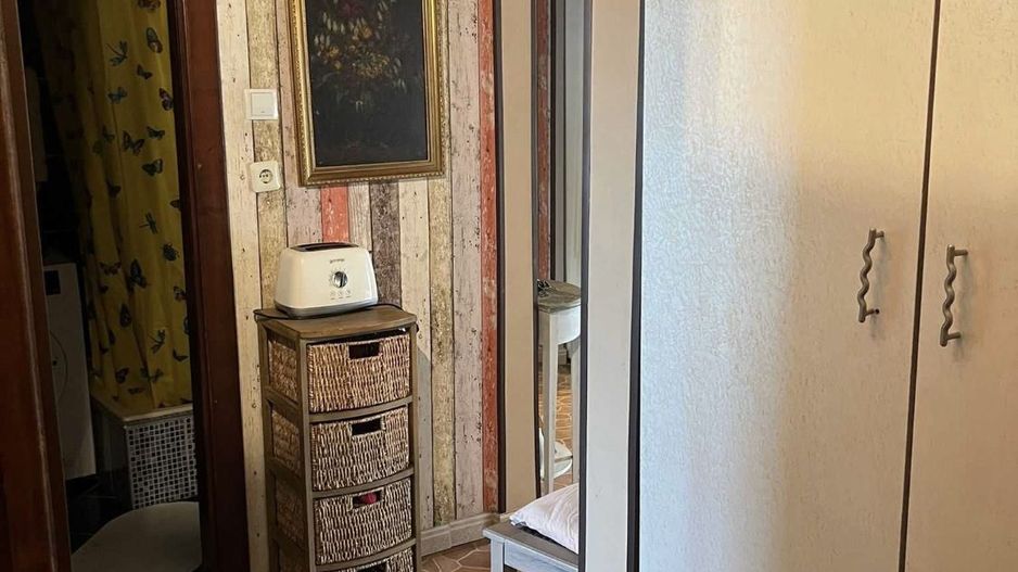 De vanzare apartament cu 3 camere - Poză 4