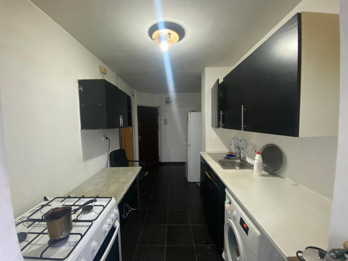 3 camere decomandat  Parcul Drumul Taberei - Poză 4