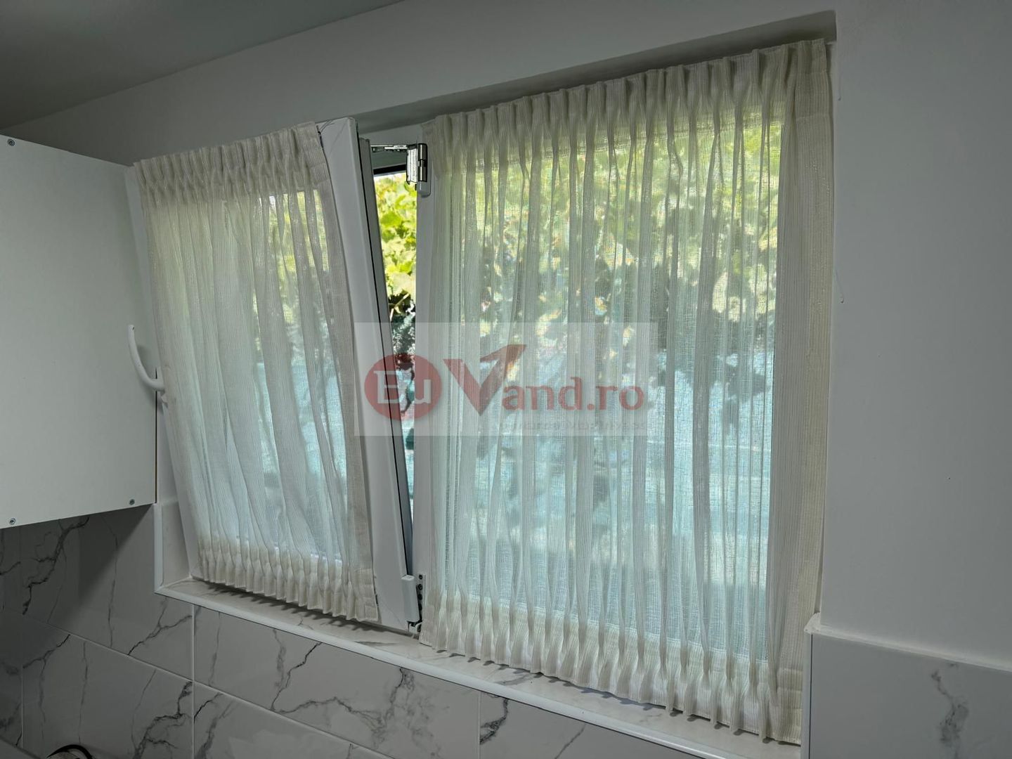 De inchiriat apartament cu o camera la casa, 260 euro negociabil - Poză 2