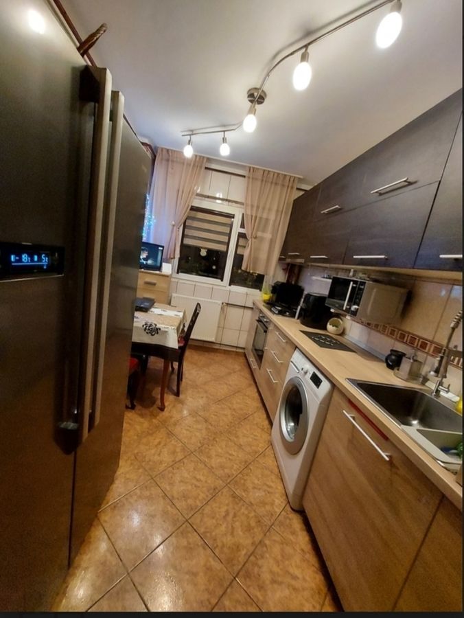 Apartament 3 camere, etaj 7, panoramic, boxă, zona Sebastian - Poză 1