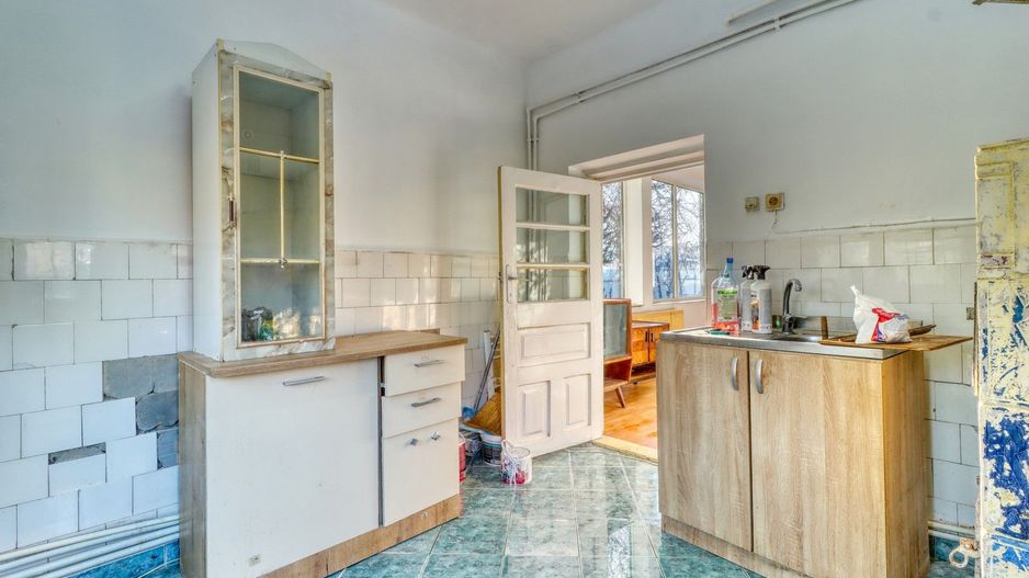 Centru- Casă boierească individuală- 5 camere si  451 mp teren - Poză 27