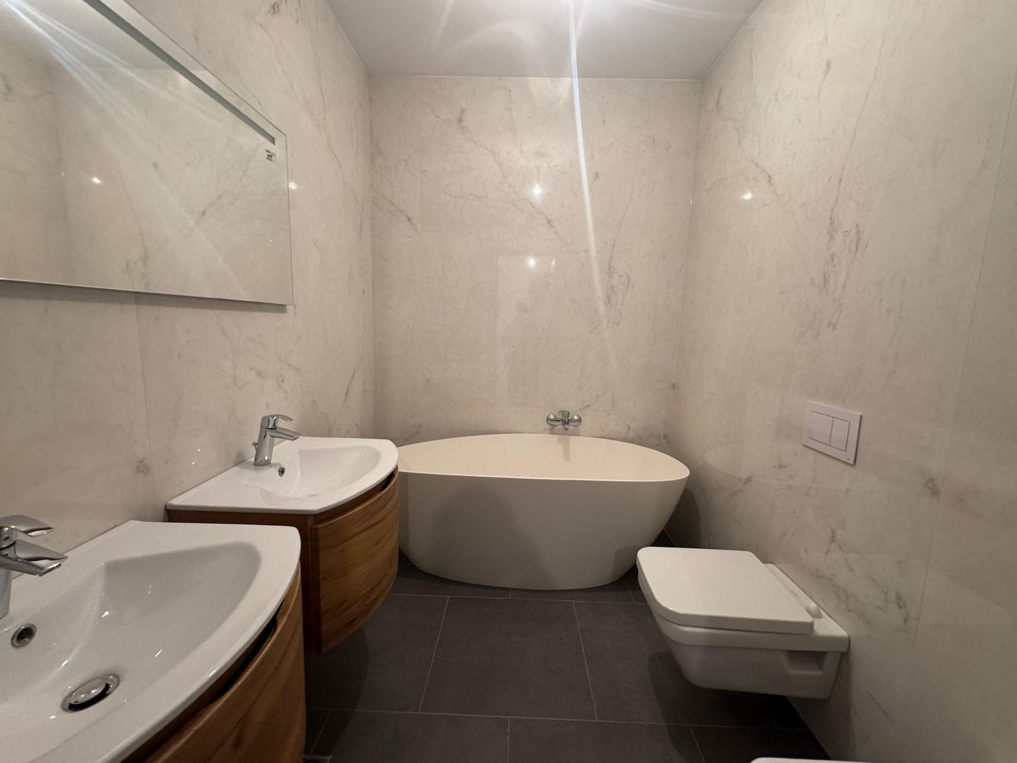 3 camere PREMIUM| 99.7 MP + 9.35 MP terasa - Poză 9