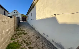 Casa moderna pe un nivel cu curte spatioasa in Sura Mare - Poză 17