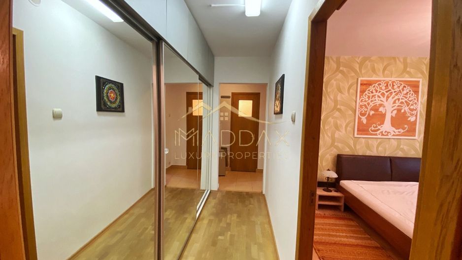 Apartament renovat cu 2 camere langa metrou de închiriat - Poză 11