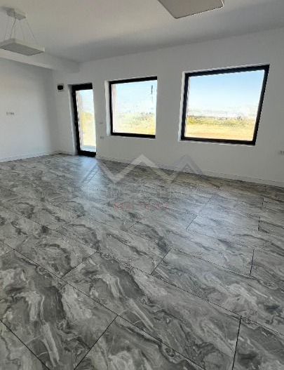 Spațiu comercial/de birouri Otopeni - Poză 2