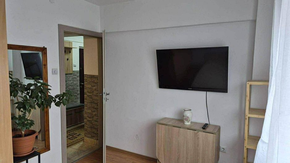 Apartament 2 camere+pivnita, decomandat, Strada Nicolae Iorga. - Poză 4