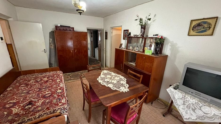 Apartament 4 camere, etaj 3 - Cugir - Poză 2