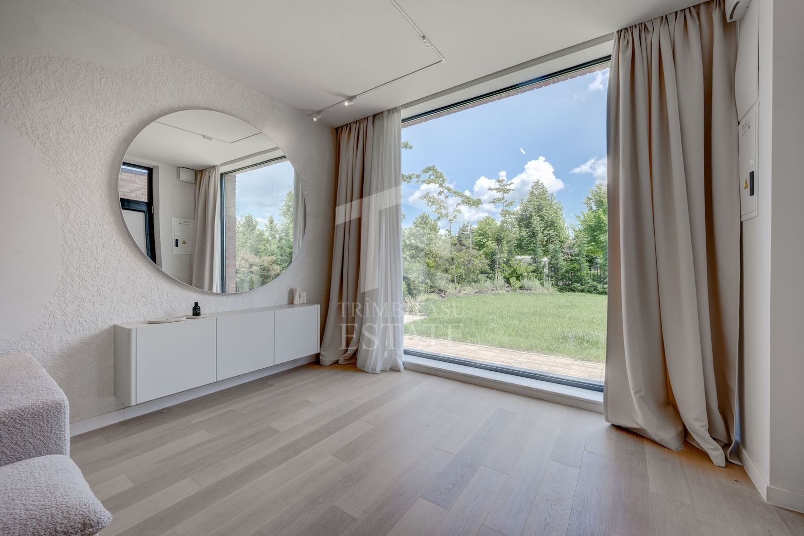 Duplex mobilat utilat,gradina, Tunari parc - Poză 2