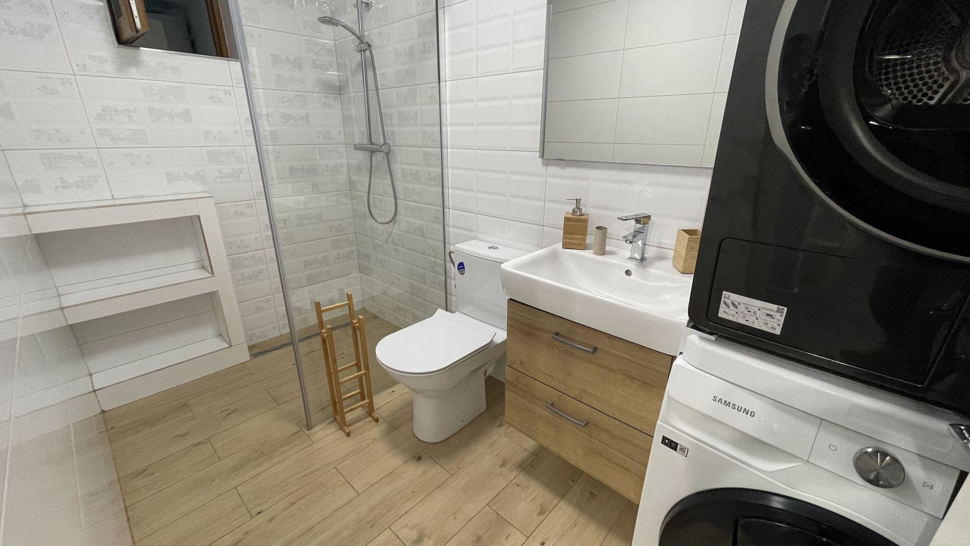 Casa spatioasa,amenajata in zona Lipovei - Poză 11