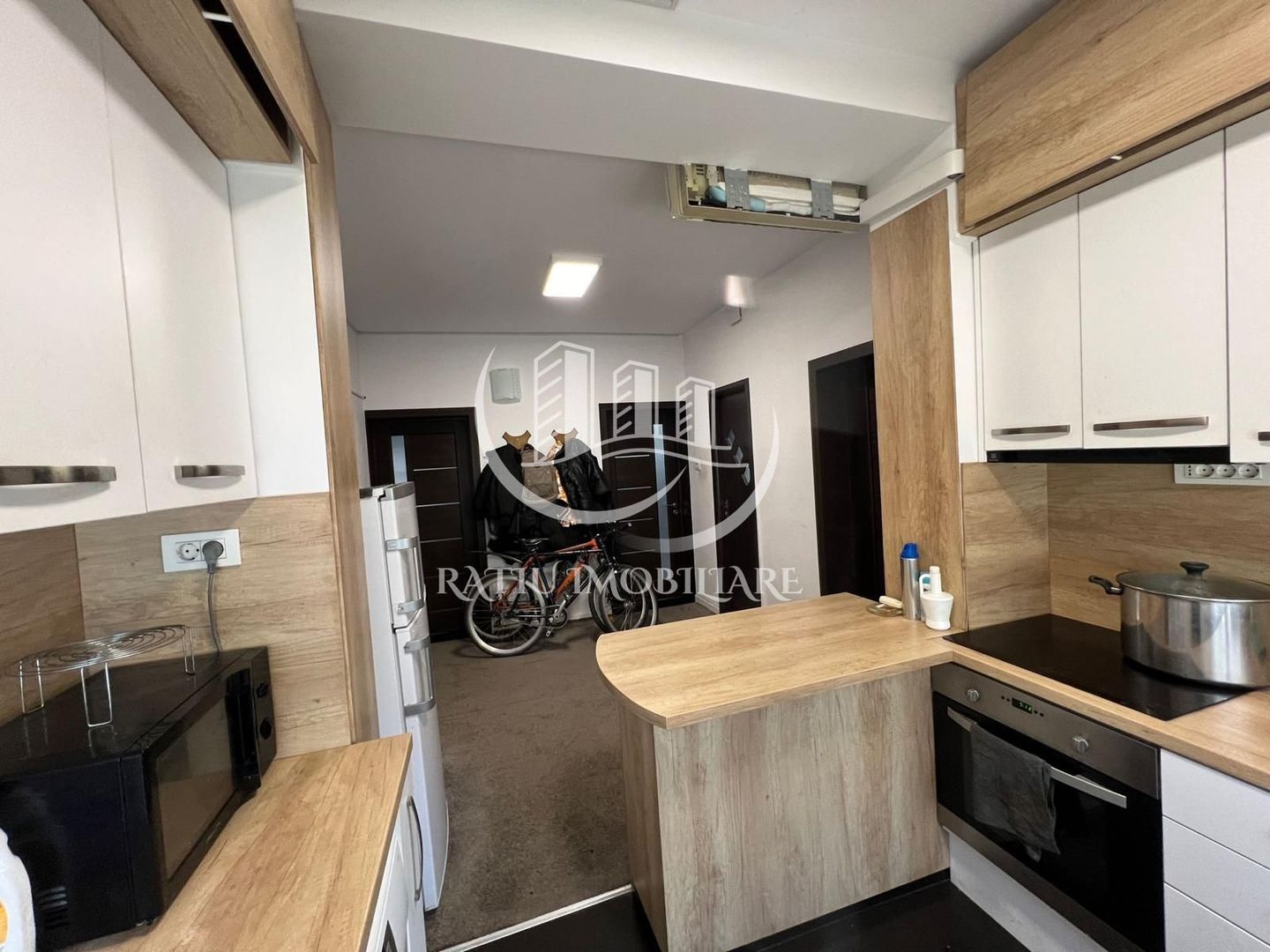 Apartament cu 4 camere | Zona Centrala | General Magheru | Oradea - Poză 16