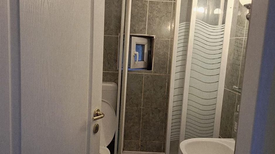 Casa 6 camere cartier Iosia - Poză 14