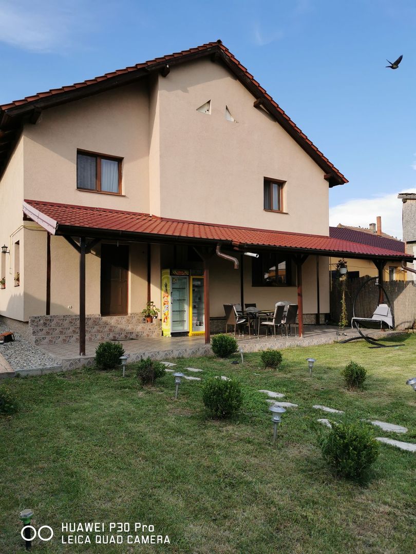 Ag EUROPA vinde casa NOUA 350mp în Odoreu cu 6 cam teren 9ari. - Poză 2