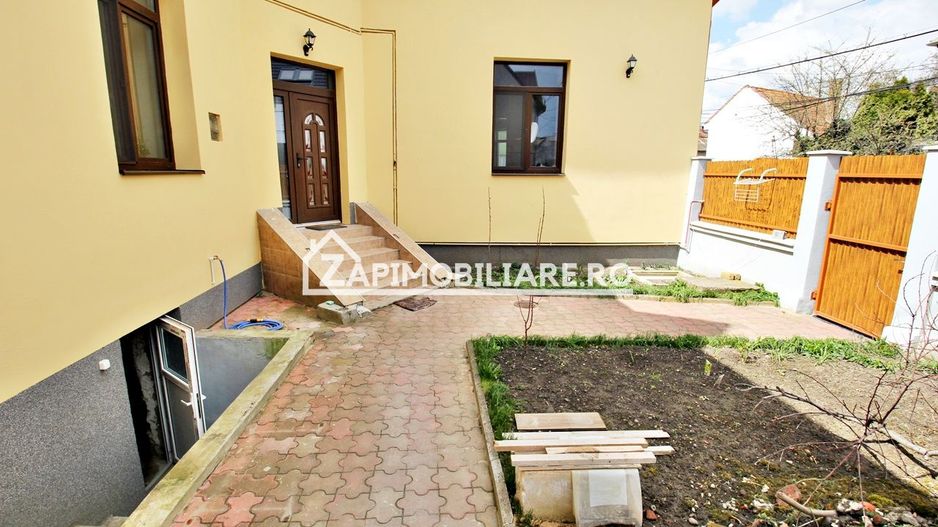 Casa 5 camere,3 băi,180 mp.teren 371 mp.Central - Poză 6