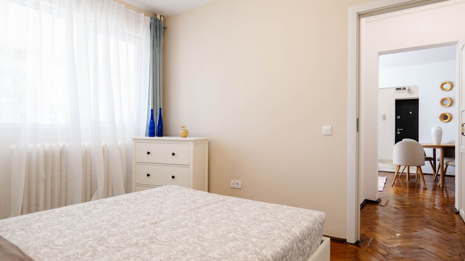 Vanzare apartament 2 camere, complet renovat, Metrou si Parc Bazilescu - Poză 18