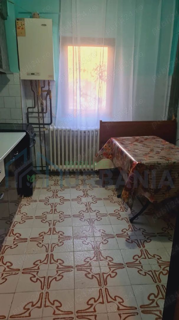 Inchiriez apartament 3 camere in Iasi Alexandru cel Bun zona Zimbru - Poză 2