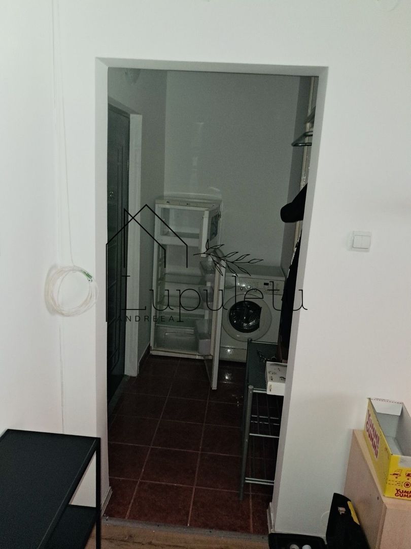 Garsoniera de Inchiriat | Zona OMV Vasile Milea | Balcon | Renovată - Poză 9