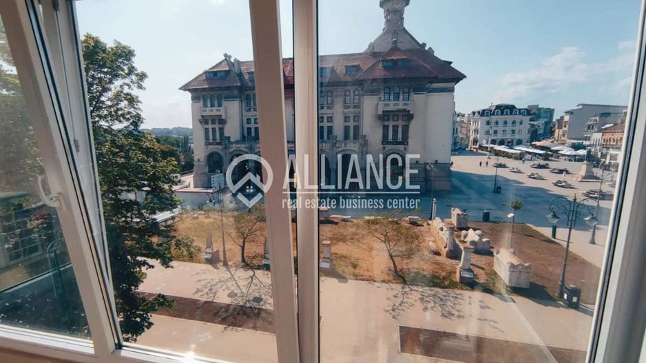 Piața Ovidiu, Constanța-Apartament deosebit de închiriat (Cod 008) - Poză 2