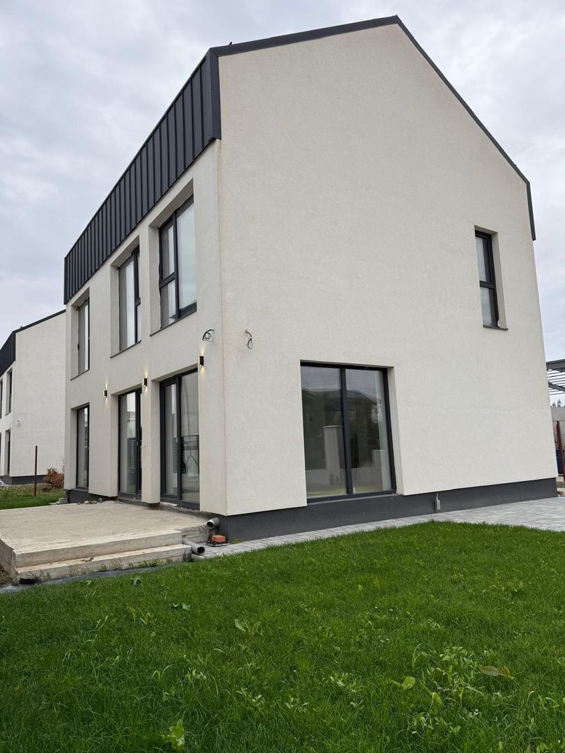 Vila individuala de vanzare Tunari - Poză 2