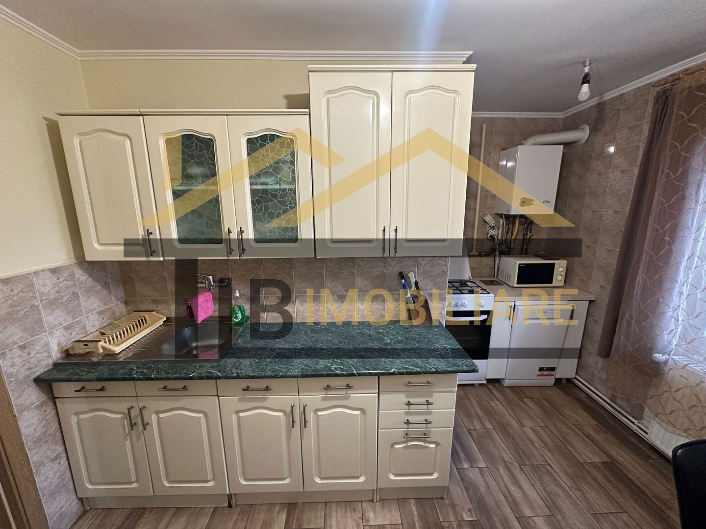 Apartament de 4 camere, 95mp, decomandat, Zona Electromures - Poză 8